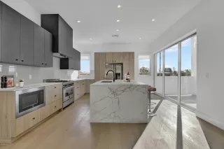 Photo #3: 6011160 Listing 