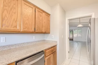 Photo #5: 6011399 Listing 