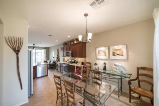 Photo #5: 6011425 Listing