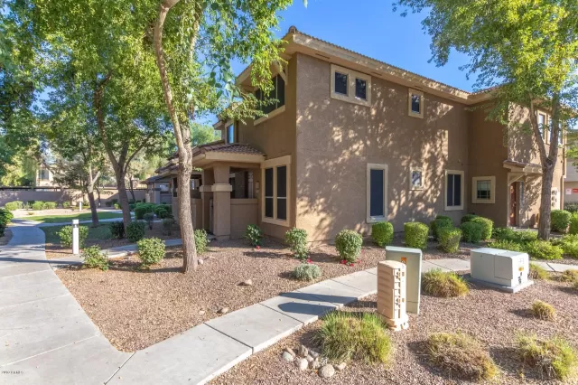 MLS: 6011556 Condo For Sale