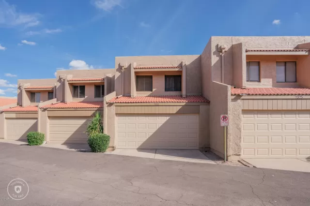 MLS: 6012106 Condo For Sale