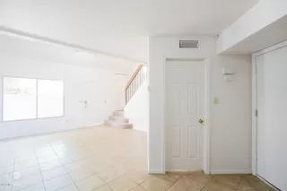 Photo #2: 6012106 Listing 