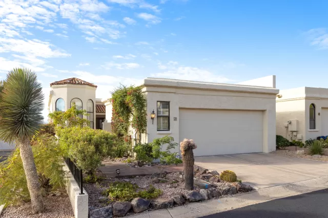 MLS: 6012115 Condo For Sale