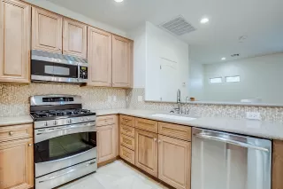 Photo #1: 6012150 Listing 