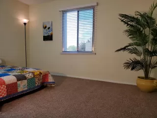 Photo #5: 6012166 Listing