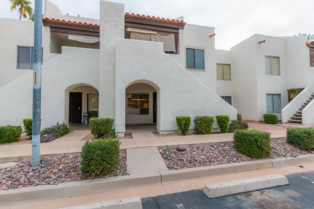 MLS: 6012293 Condo For Sale