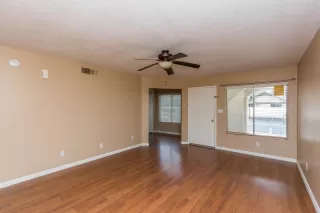 Photo #6: 6012293 Listing