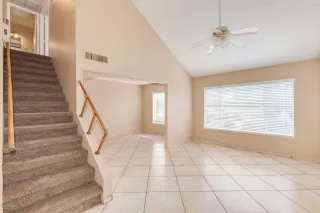 Photo #3: 6012344 Listing