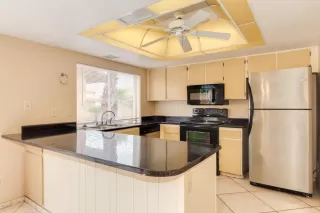 Photo #5: 6012344 Listing