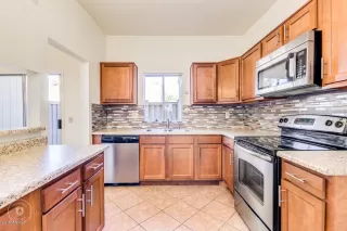 Photo #2: 6012535 Listing