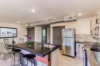 Photo #5: 6012876 Listing