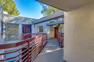 Photo #4: 6012903 Listing