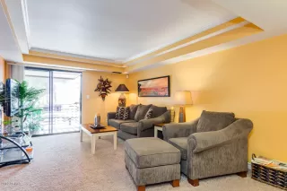 Photo #5: 6012903 Listing