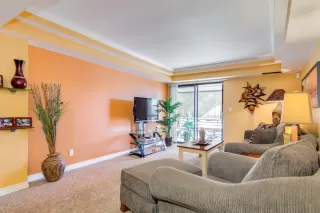 Photo #6: 6012903 Listing