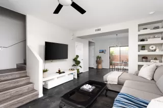 Photo #2: 6012924 Listing