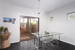 Photo #4: 6012924 Listing