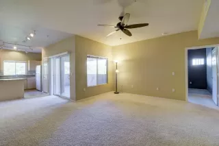 Photo #6: 6012998 Listing