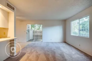 Photo #3: 6013056 Listing