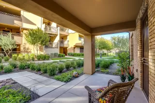 Photo #5: 6013411 Listing