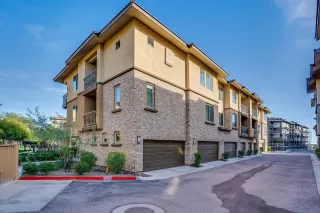 Photo #6: 6013411 Listing