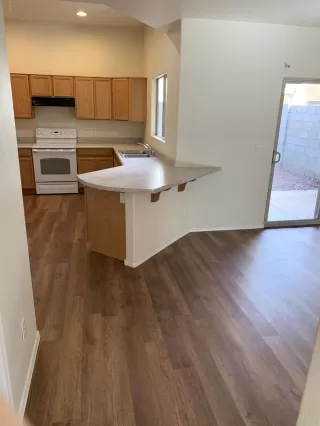 Photo #5: 6013423 Listing