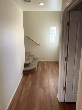 Photo #6: 6013423 Listing