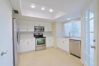 Photo #4: 6013448 Listing