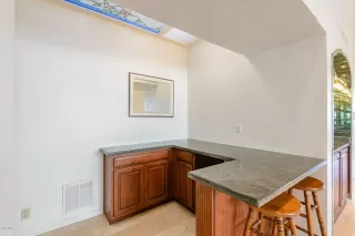 Photo #6: 6013559 Listing