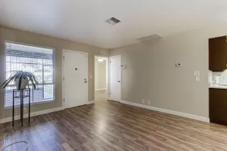 Photo #2: 6013666 Listing 