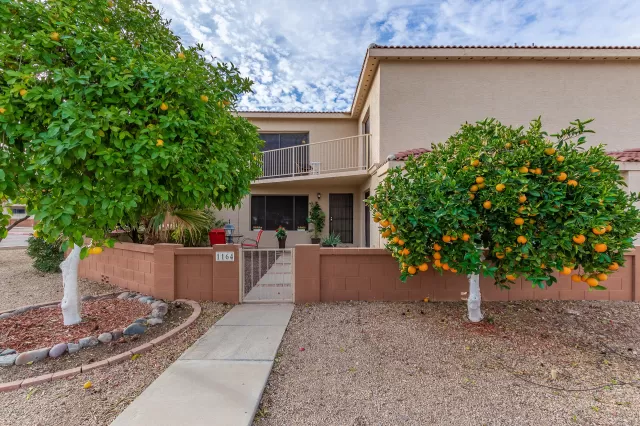 MLS: 6013668 Condo For Sale