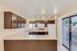 Photo #4: 6013668 Listing