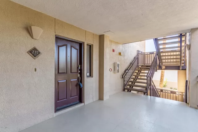 MLS: 6013861 Condo For Sale