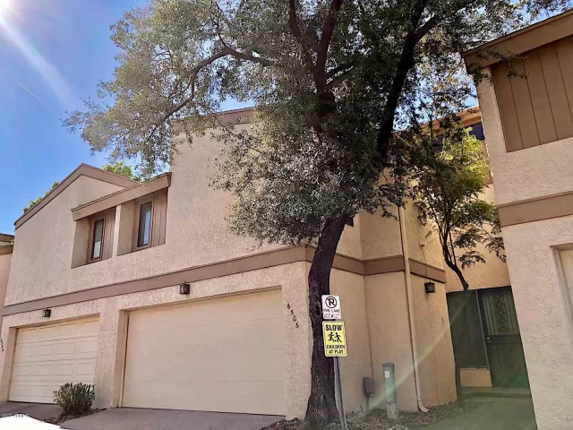 MLS: 6013971 Condo For Sale