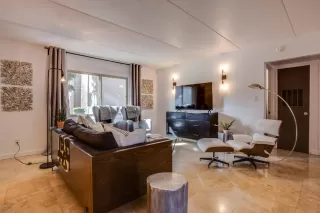 Photo #3: 6014209 Listing