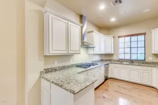 Photo #6: 6014449 Listing 