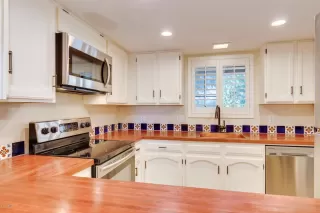 Photo #4: 6014859 Listing