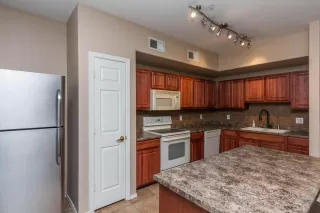 Photo #6: 6014865 Listing