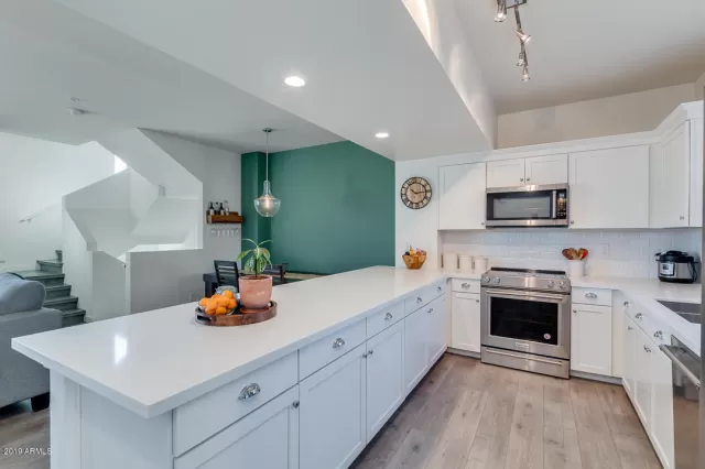 MLS: 6014886 Condo For Sale