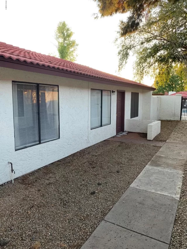 MLS: 6015068 Condo For Sale