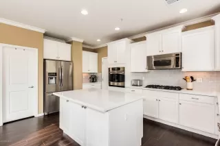 Photo #1: 6015169 Listing 