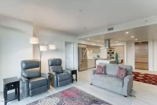 Photo #6: 6015688 Listing 