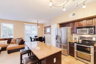 Photo #3: 6015975 Listing