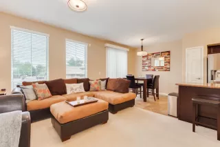 Photo #5: 6015975 Listing