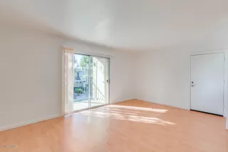 Photo #2: 6016404 Listing