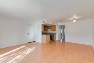 Photo #3: 6016404 Listing