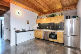 Photo #2: 6016474 Listing