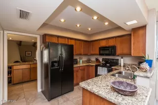 Photo #3: 6016552 Listing