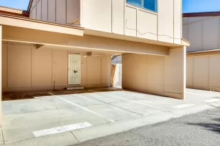 Photo #5: 6016616 Listing