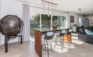 Photo #2: 6016708 Listing