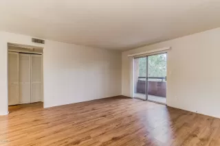 Photo #2: 6017036 Listing